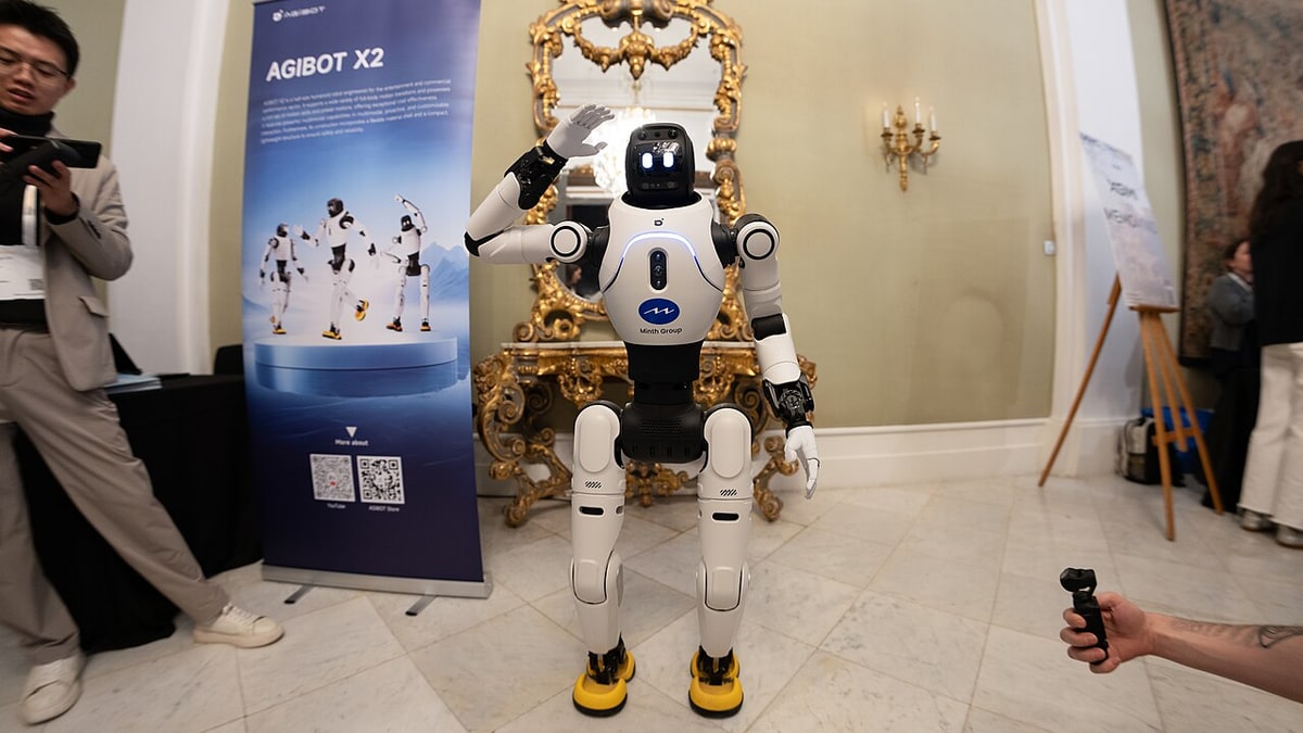 AgiBot's Mass Production of 15,000 Humanoid Robots Signals Maturation of Embodied AI Market